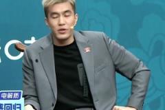 郭艾倫談當(dāng)年打美國(guó)：開(kāi)始不敢打 我媽點(diǎn)醒了我“運(yùn)球你的強(qiáng)項(xiàng)得多運(yùn)啊”