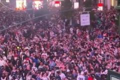 尼克斯殺進東決球迷都已經這樣了，不敢想象奪冠了有多可怕