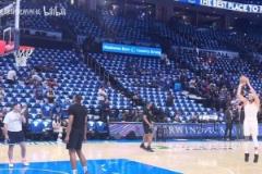 真男人！腿筋拉傷的戈登G7賽前熱身，這一刻的他只為了勝利而戰！