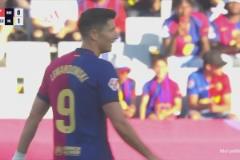 埃里克-加西亞傳中，萊萬近距離頭球攻門遭神撲！