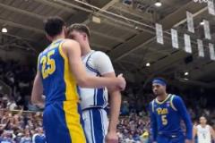 溢出屏幕的天賦！弗拉格大學時期的暴力一球！隔扣切特弟弟！