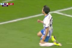 進球上雙！維爾貝克射門被撲，三笘薫高難度凌空斬破門！