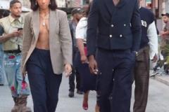 布朗此前和女友逛街，對象居然真空上陣