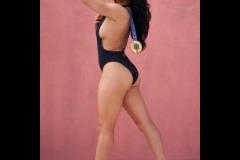 OG要爆發？體操甜心蘇尼莎-李又來尼克斯主場看球啦