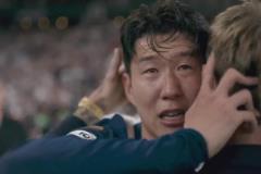 10年熱刺生涯首次奪冠！孫興慜賽后身披韓國國旗抱著隊友落淚！