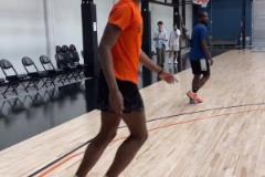 野球場的阿門無敵的存在，有這種身體打球可以想象有多爽